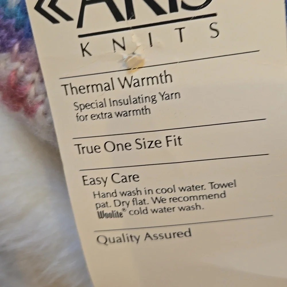 New Vintage Aris Isotoner Snowflake Pattern Knit Thermal Faux Fur Hat - Picture 3 of 9